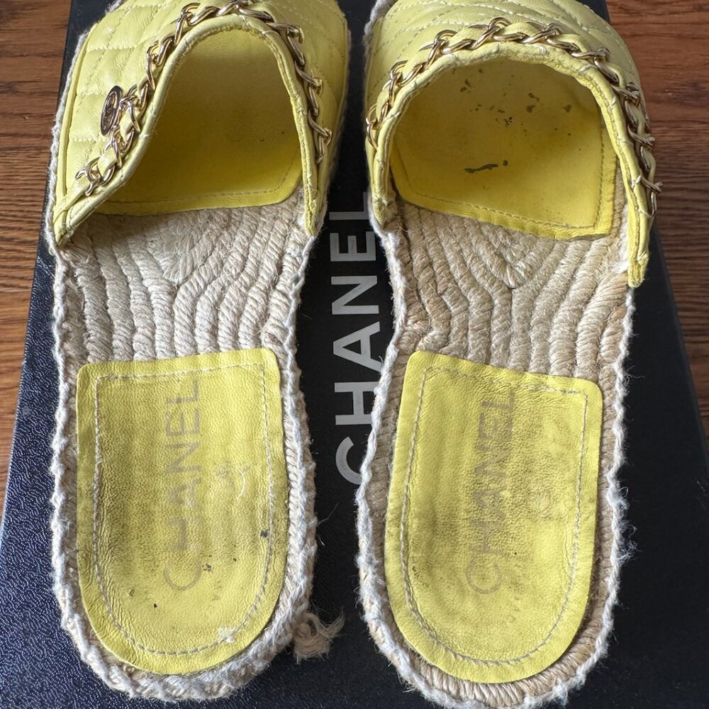Chanel Yellow Lambskin Quilted Espadrille Slides Chain - Picture 3 of 7